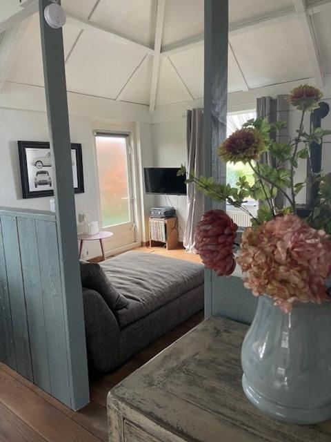 Holiday Cottage De Garage Inn Hank Exteriör bild